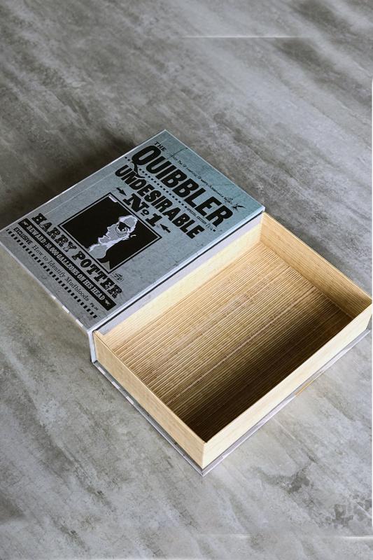 Kitap Görünümlü Dekoratif Kutu 18x26,8 cm Harry Potter Quibbler Lisanslı