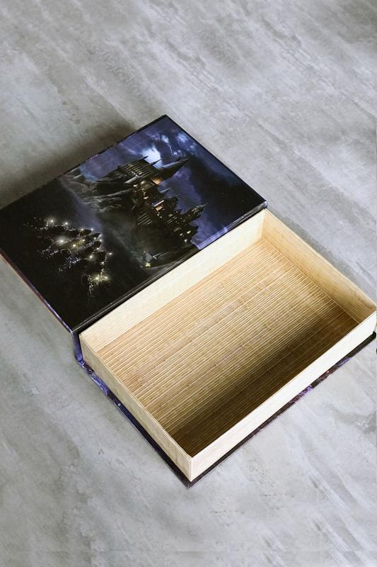 Kitap Görünümlü Dekoratif Kutu 16,5x24,5 cm Harry Potter Hogwarts Binası Lisanslı