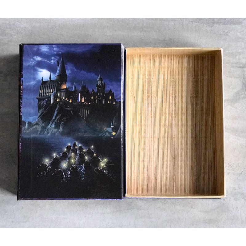 Kitap Görünümlü Dekoratif Kutu 14x21,5 cm cm Harry Potter Hogwarts Binası Lisanslı